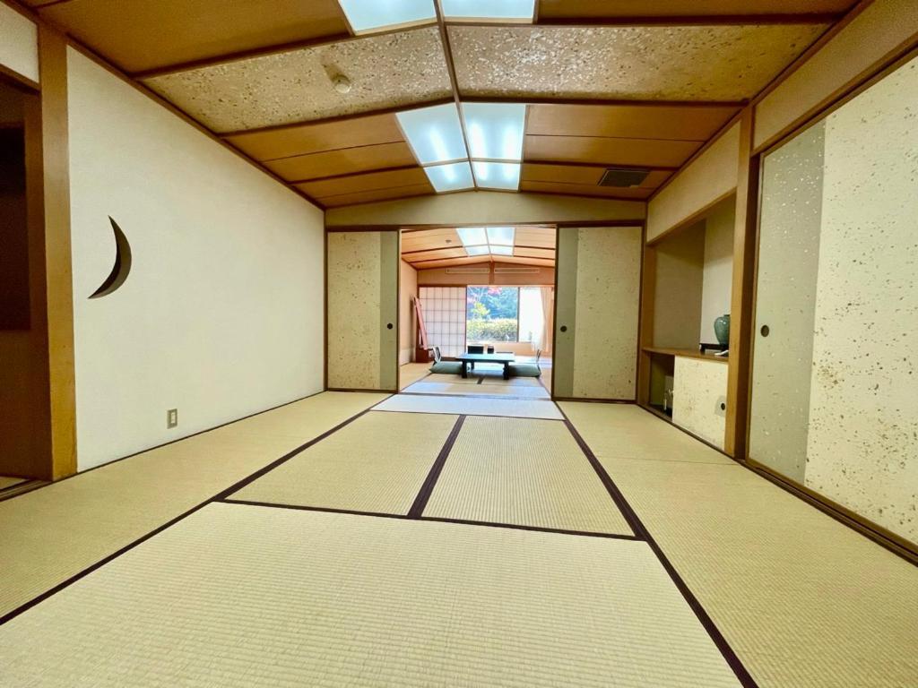 Отель Katsura No Izumi Izunokuni Экстерьер фото