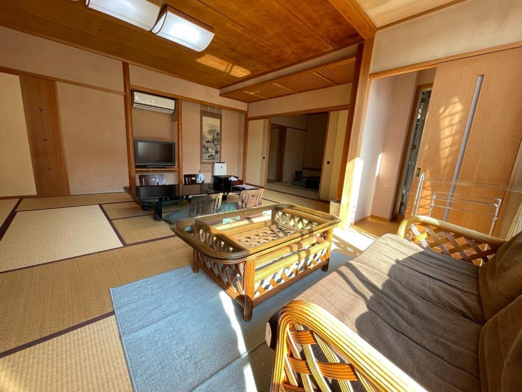 Отель Katsura No Izumi Izunokuni Экстерьер фото